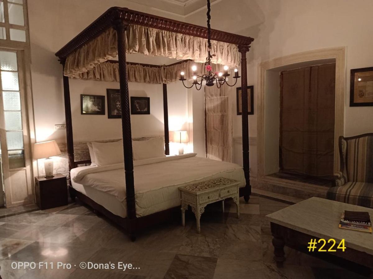 ホテル The Rajbari Bawali コルカタ エクステリア 写真