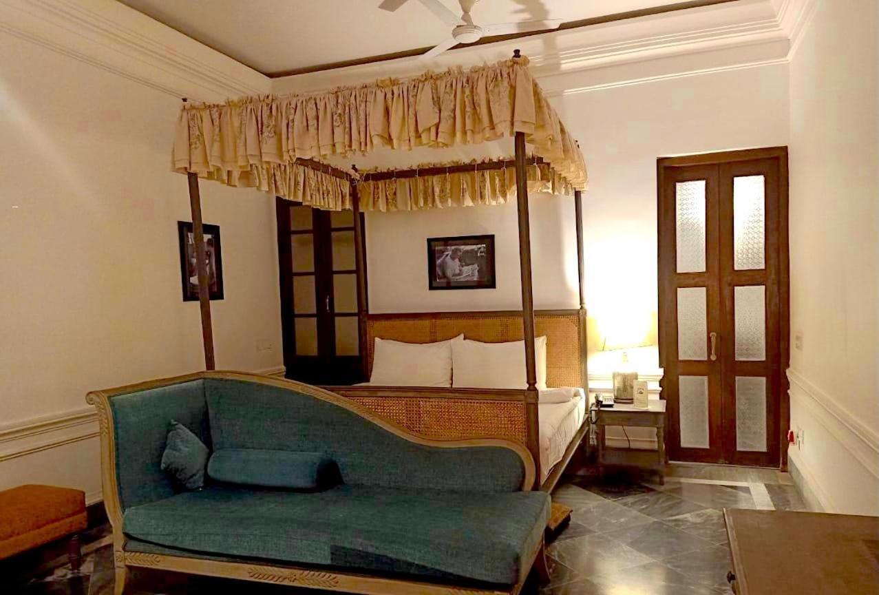 ホテル The Rajbari Bawali コルカタ エクステリア 写真